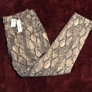 Express Ankle Legging High Rise snake skin Jean